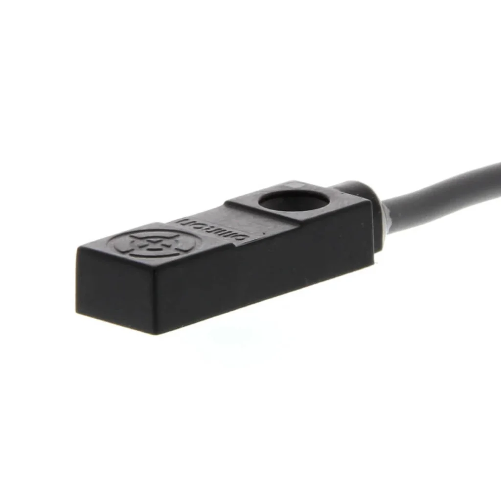 Omron TL-W3MB1 Düz Tip İndüktif Sensör (3mm, PNP NO, 2m)