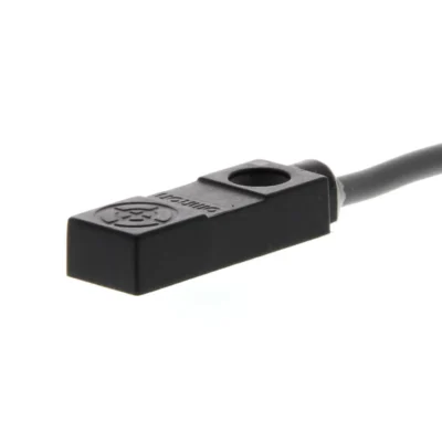 Omron TL-W3MB1 Düz Tip İndüktif Sensör (3mm, PNP NO, 2m)